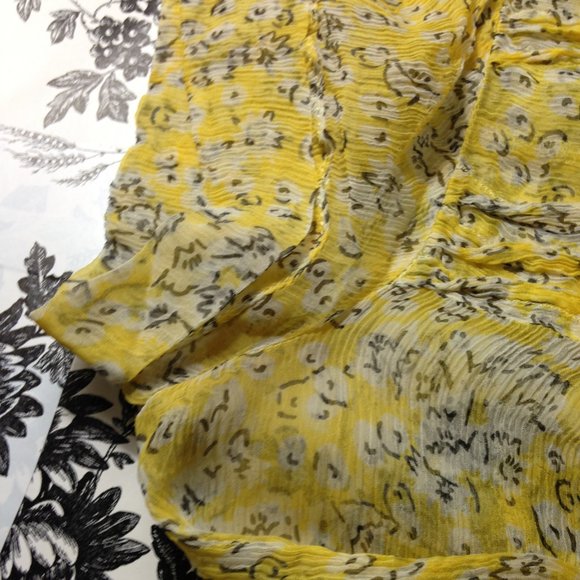 Zara Basic Floral So Soft Sheer Blouse - Picture 4 of 16